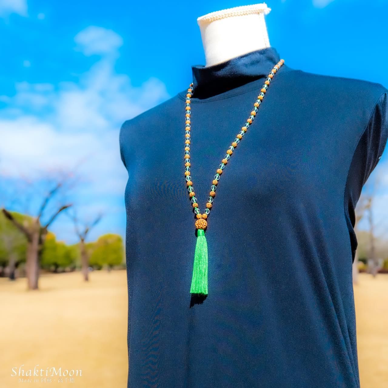 圧倒的な輝き!宝石質 極上キラキラカット水晶×ルドラクシャ】高 圧倒的な輝き!宝石質 極上キラキラカット水晶×ルドラクシャ】高