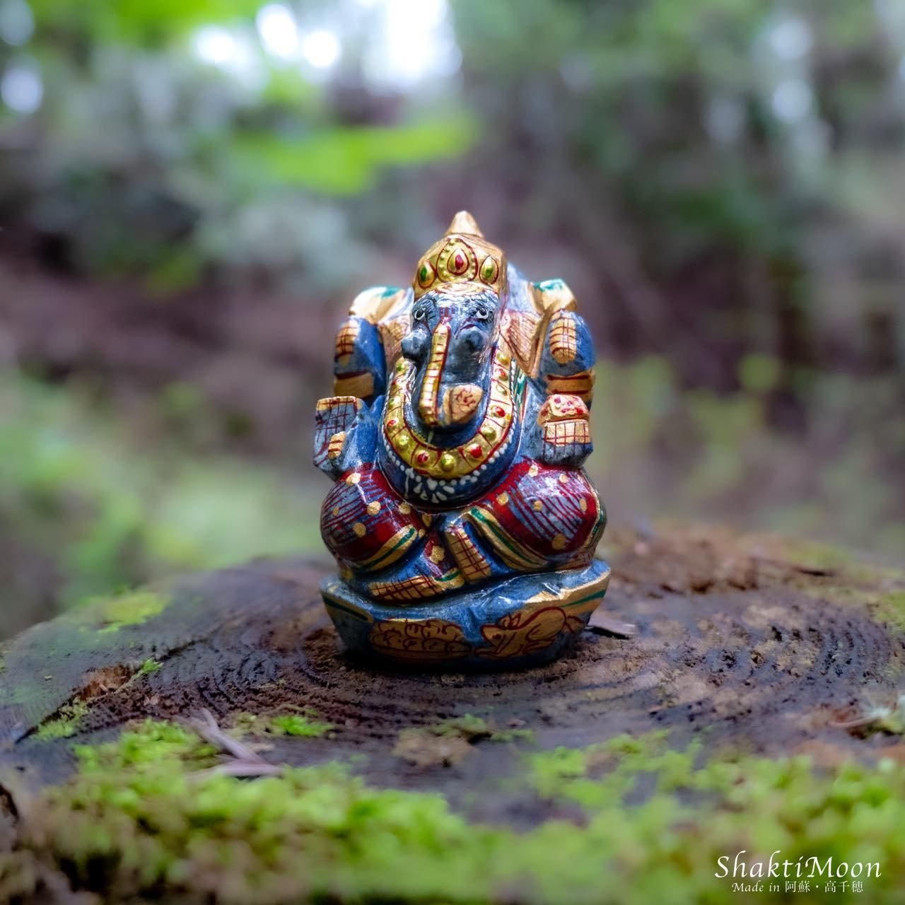 1点もの！送料無料！ガネーシャ神像・ラピスラズリ10】天然石彫刻置物