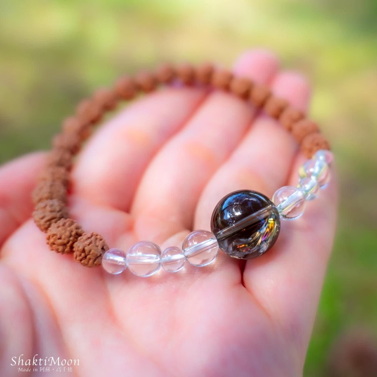 虹入り！強力な祓い清めのお守り！アイリス スモーキークォーツ×水晶