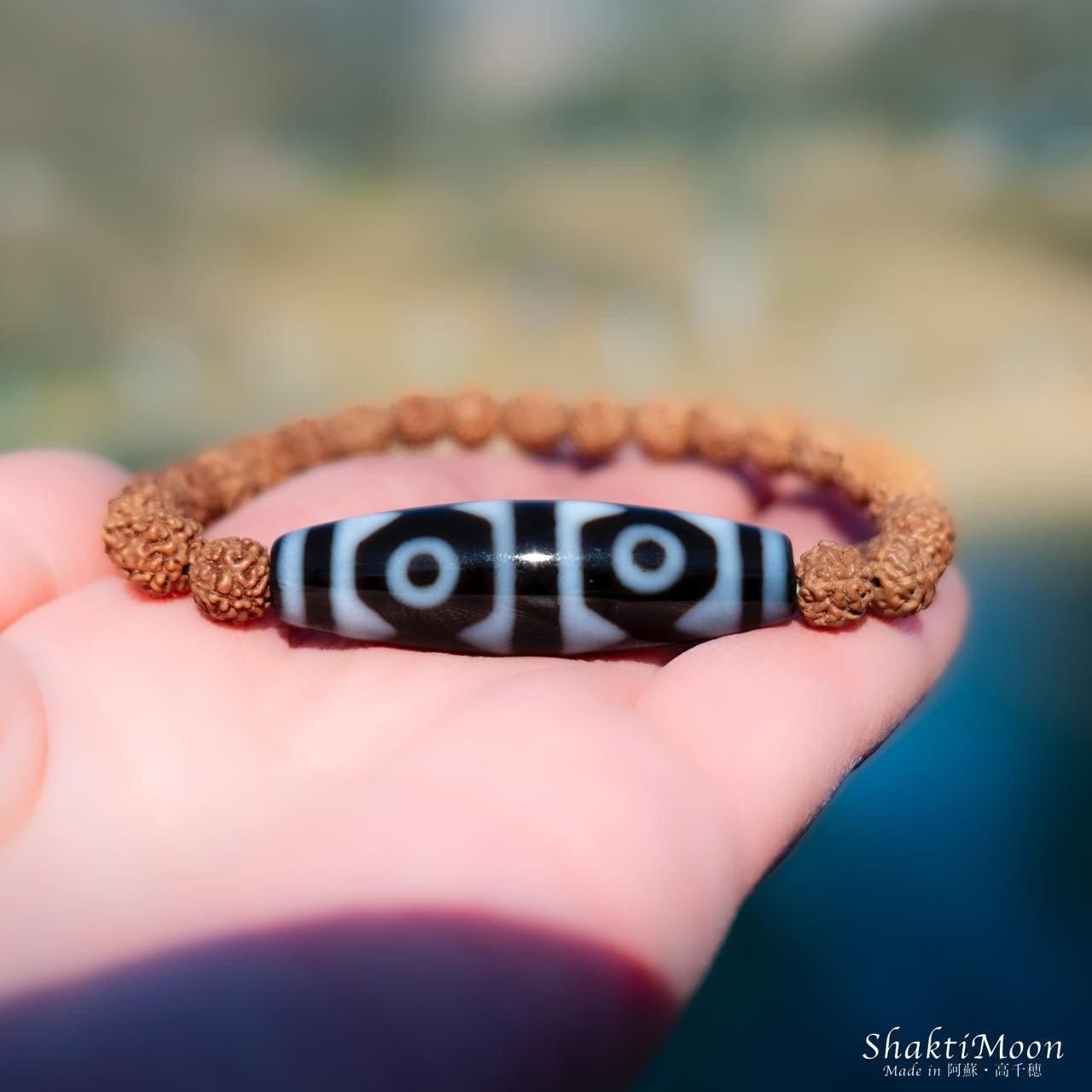 虎牙六眼天珠 仕事運 商売繁盛 勝負運 成功運 至純高級天珠】お守り