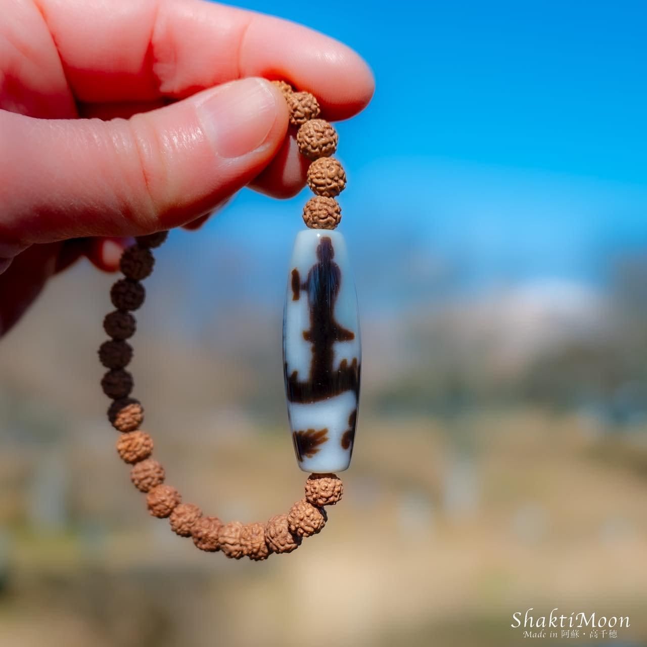 レア・希少！騎龍観音 白 龍神様の上に乗ったお観音様 運勢向上・開運