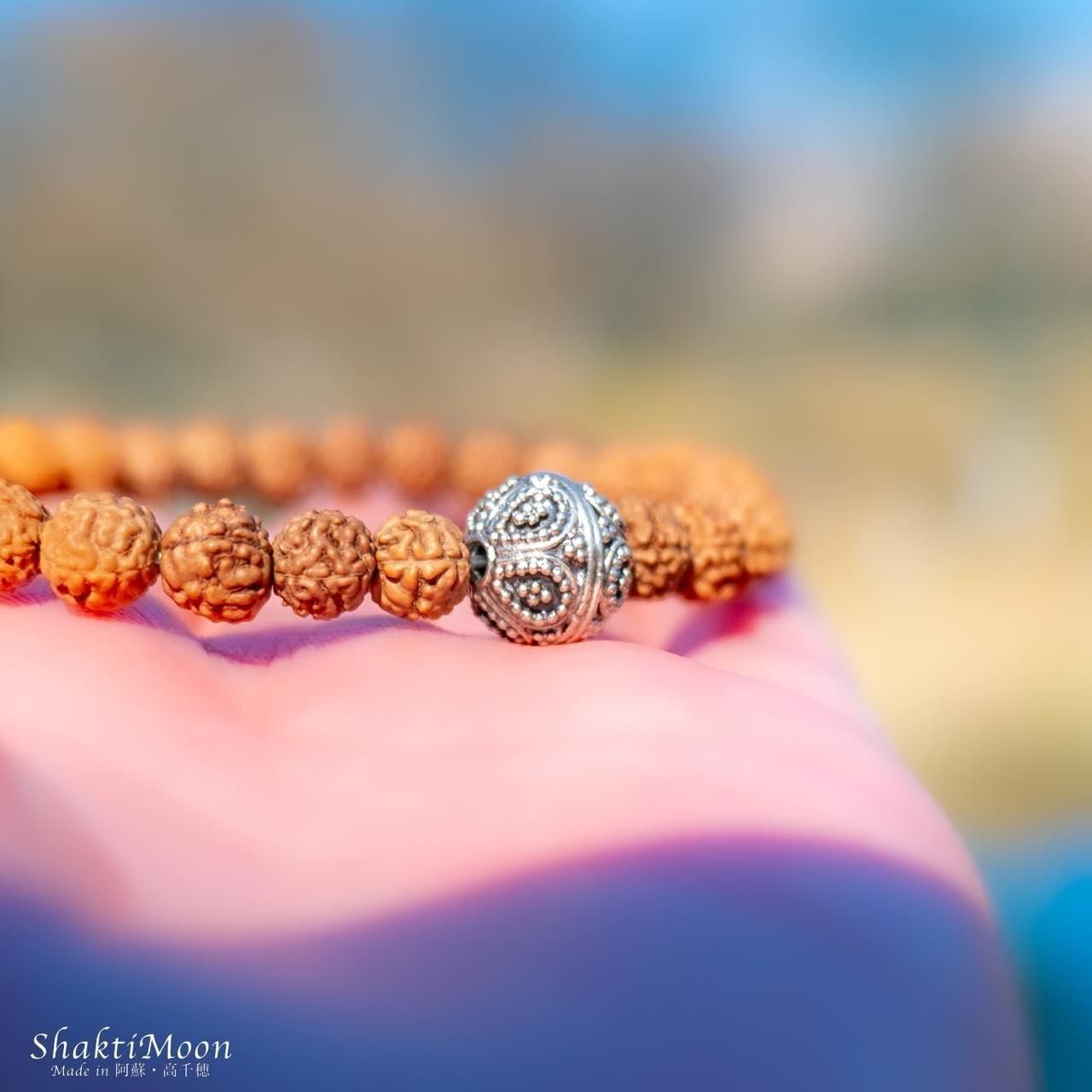 ✰︎‪ 琥珀 ✰ ✰︎　　ルドラクシャブレスレット　トップॐ ✰︎‪ 琥珀 様専用 ルドラクシャブレスレット トップॐ ✰︎‪‬‬