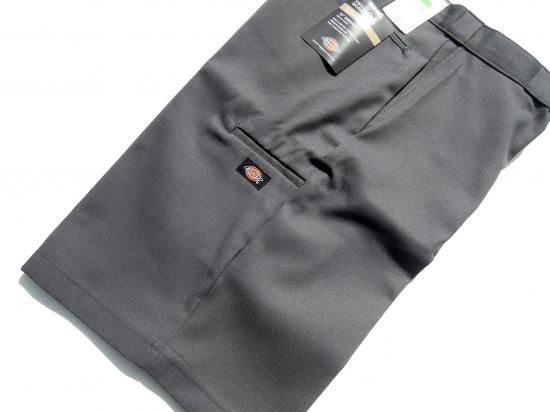 <img class='new_mark_img1' src='https://img.shop-pro.jp/img/new/icons8.gif' style='border:none;display:inline;margin:0px;padding:0px;width:auto;' />Dickies ǥå  42283  Twill Work Short Loose Fit  13in  硼  㥳 CH  USA