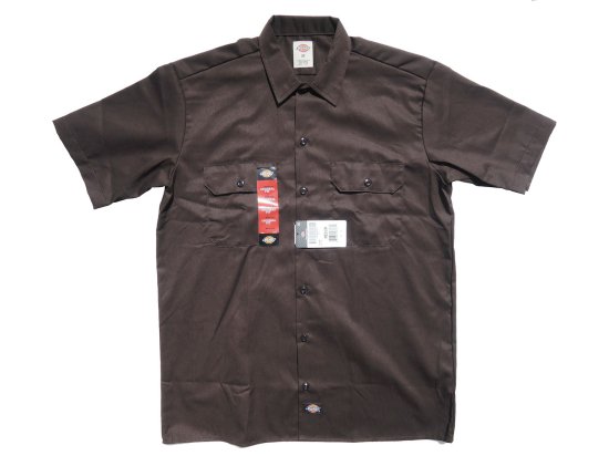<img class='new_mark_img1' src='https://img.shop-pro.jp/img/new/icons15.gif' style='border:none;display:inline;margin:0px;padding:0px;width:auto;' />DICKIES #1574 SHORT SLEEVE WORK SHIRT 半袖ワークシャツ DARK BROWN ダークブラウン