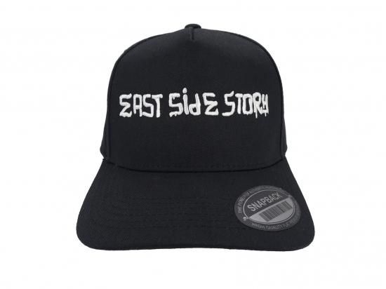 <img class='new_mark_img1' src='https://img.shop-pro.jp/img/new/icons8.gif' style='border:none;display:inline;margin:0px;padding:0px;width:auto;' />East Side Story Snapback  Cap 