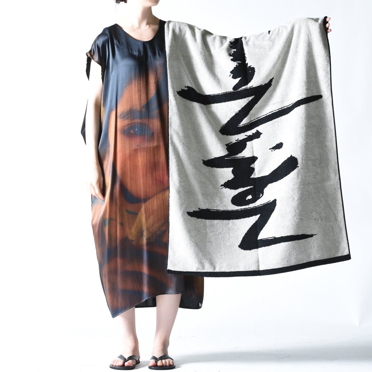 Big Bath Towel (FREE SIZE Black): Yohji Yamamoto MAISON ｜ THE