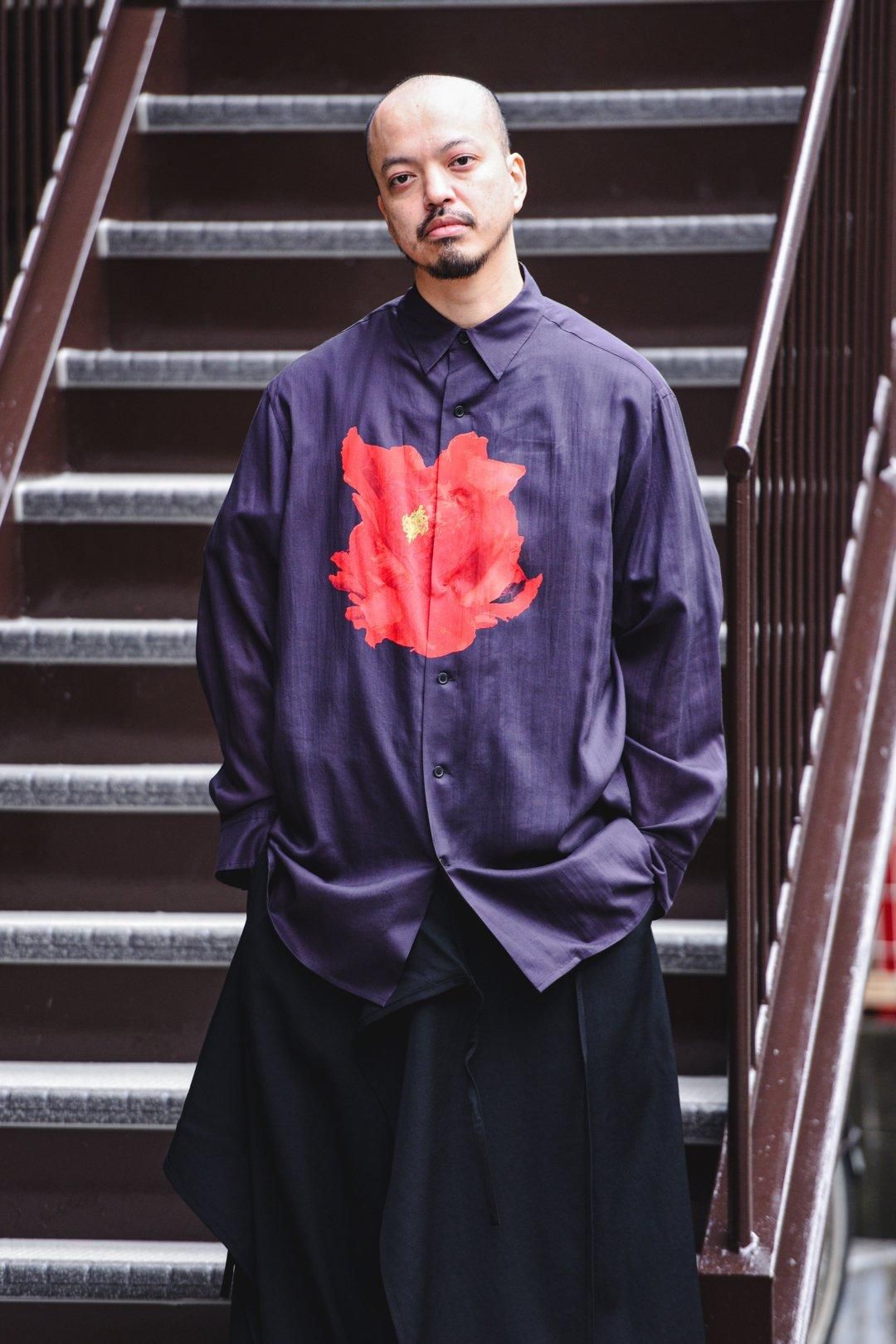 Y's for men DEEP BLACK BIG SHIRT WITH LARGE RED FLOWER - Ka