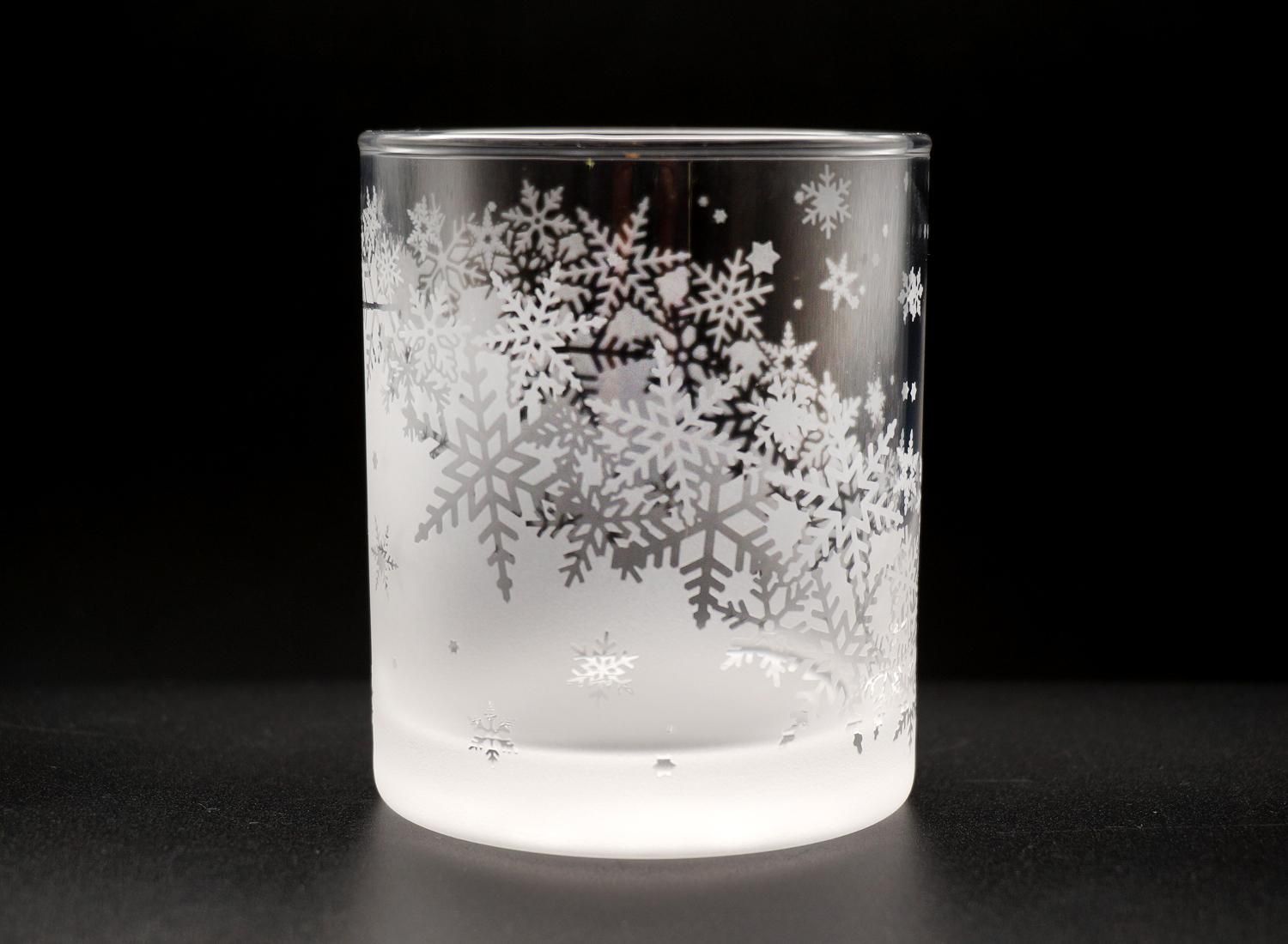 ClearSnow | 雪の結晶と星屑を彫刻した作品 - crafterior