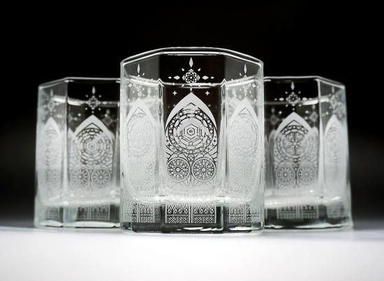 雪華の大聖堂【Octa】| ステンドグラスのような彫刻のロックグラス