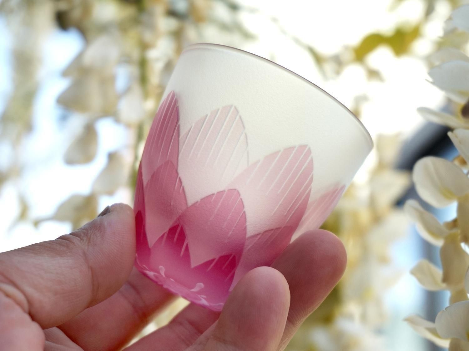 蓮華の一房お猪口 | 撫子 - crafterior / クラフテリア 硝子工芸店