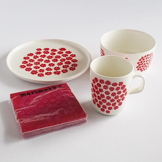 Marimekko マリメッコ Puketti プケッティ マグとプレートとボウル3個セット レッド 北欧雑貨 北欧食器とハンドメイドのお店 Tomas