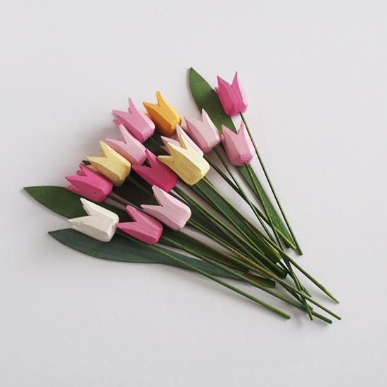 スウェーデンで見つけた木製チューリップの花束 B 北欧雑貨 北欧食器とハンドメイドのお店 Tomas スウェーデンで見つけた木製チューリップの花束 B 北欧雑貨 北欧食器とハンドメイドのお店 Tomas