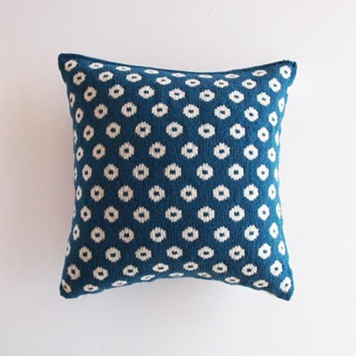 ビヨルク クッションカバー ドーナツ柄 ブラック Björk design - BOWKNOT