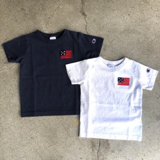 <img class='new_mark_img1' src='https://img.shop-pro.jp/img/new/icons50.gif' style='border:none;display:inline;margin:0px;padding:0px;width:auto;' />Champion KIDS ԥ USA Flag Tee