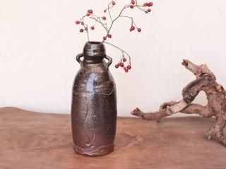 備前焼 花入れ - 備前焼 宗兵衛窯(そうべえがま) 備前焼 花入れ - 備前焼 宗兵衛窯(そうべえがま)