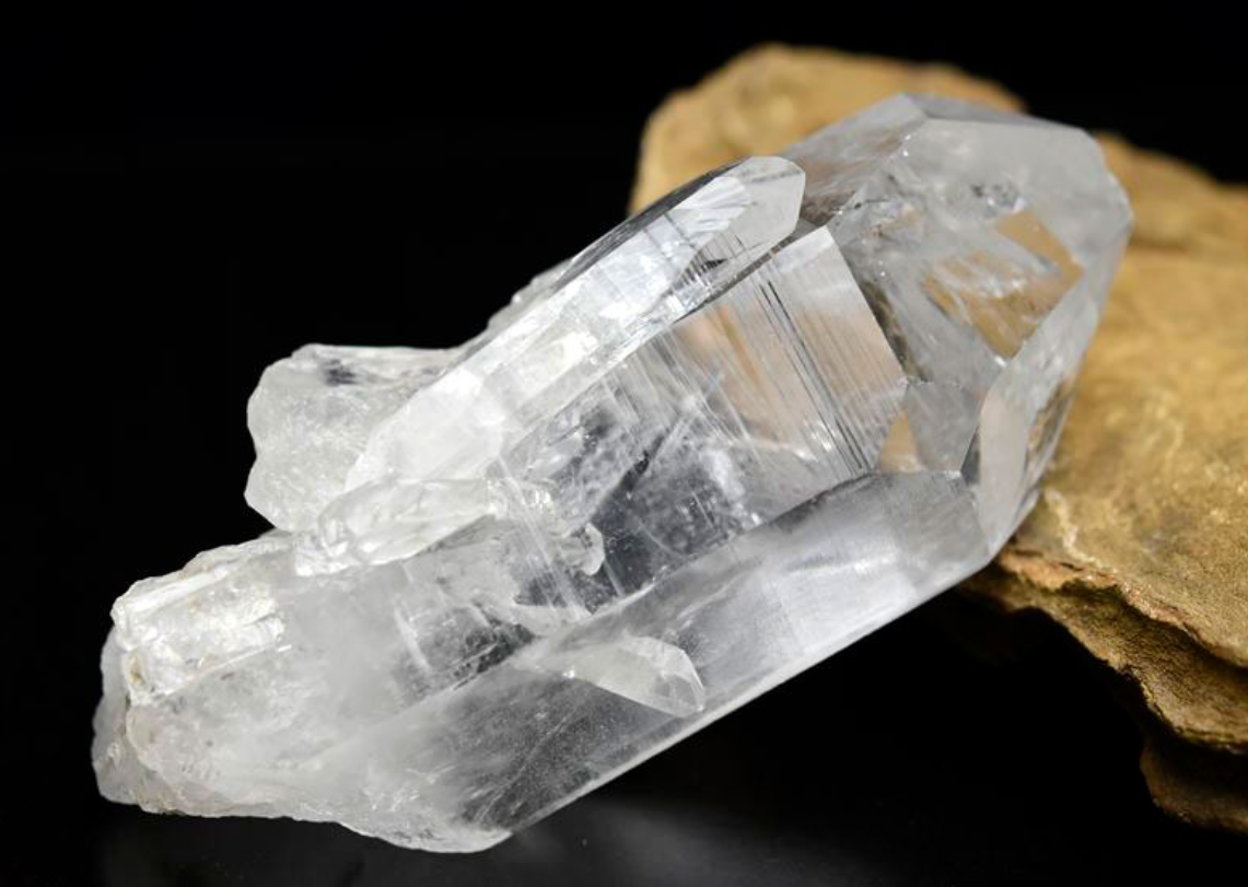 叡智の石✿*:・虹入り レムリアンシード クリスタル ピンク 原石