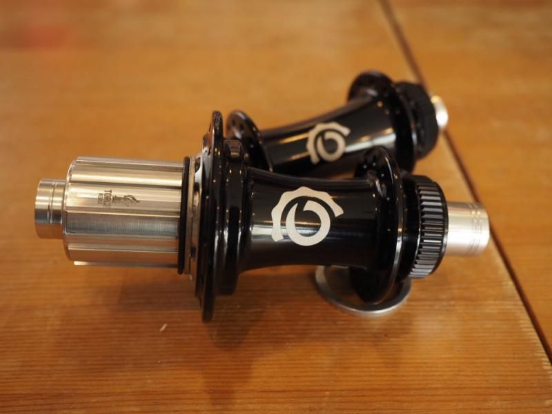 INDUSTRYNINERoad Disc Centerlock HUB SET(28H) BLACK
