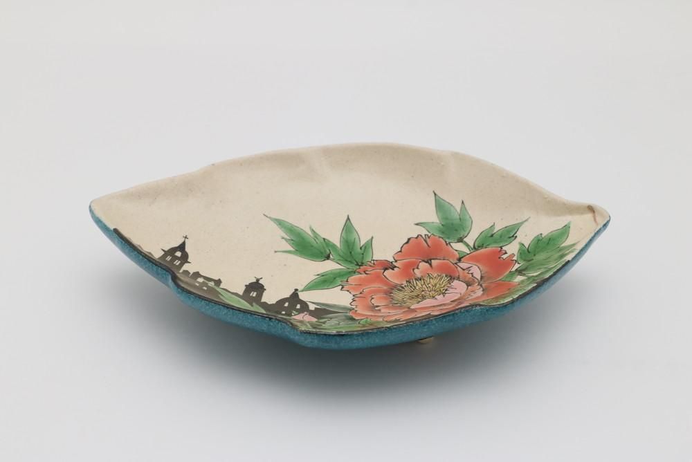 童話「幸福の王子」三足皿 牡丹 - 石川の伝統工芸 九谷焼作家