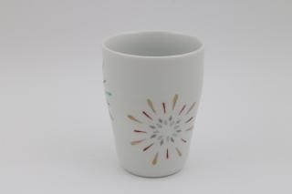 現代陶器作家 日本工芸会正会員 西田宣生作 墨彩ぐい呑 酒呑 盃 酒盃 共箱 九谷焼 酒盃 ぐい呑み 酒器 九谷焼 古九谷風双鶴図 西田伸也作