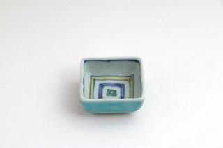弦巻玲子　角小鉢 大 色絵筋駒文　3個 弦巻玲子 角小鉢 大 色絵筋駒文 3個 角小鉢 小 色絵筋