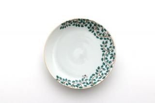 山浦早織　九谷焼　唐草 インコ　お皿　鳥柄　食器　手描き 5寸皿 唐草インコ | 山浦早織 - 九谷焼専門店の陶らいふ