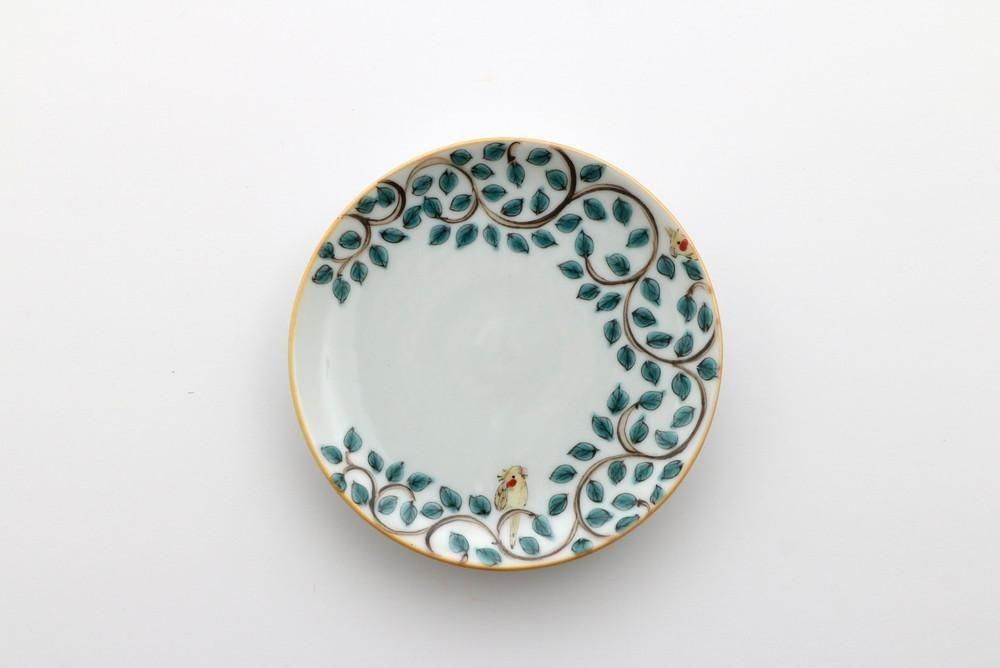 山浦早織　九谷焼　唐草 インコ　お皿　鳥柄　食器　手描き 5寸皿 唐草インコ | 山浦早織 - 九谷焼専門店の陶らいふ