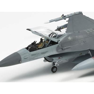 タミヤ】60788)1/72 ロッキードマーチン F-16CJ [ブロック50