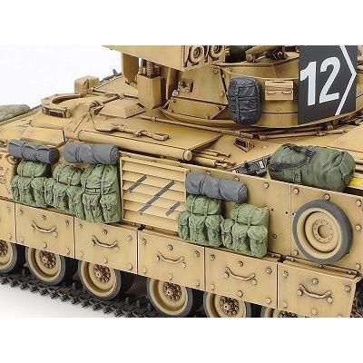 タミヤ1/35スケール アメリカM2A20DSデザートブラッドレー完成品 タミヤ 1/35 ミリタリーミニチュアシリーズ M2A2 ODS デザート