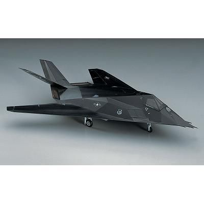 迫力満点  1/72 ステルス戦闘機  F-117 アメリカ空軍 ナイトホーク アメリカ空軍 ステルス戦闘機 F-117 ナイトホーク スカンク