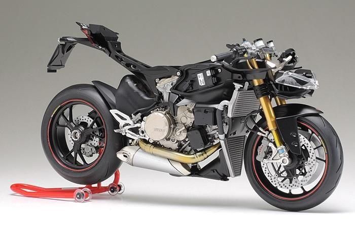 タミヤ　1/12 ドカティ　1199 パニガーレ　完成品　走行会仕様 タミヤ 1/12 オートバイ No.132 ドゥカティ 1199 パニガーレ S