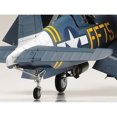 タミヤ】60327)1/32 ヴォート F4U-1D コルセア - ホビーボックス