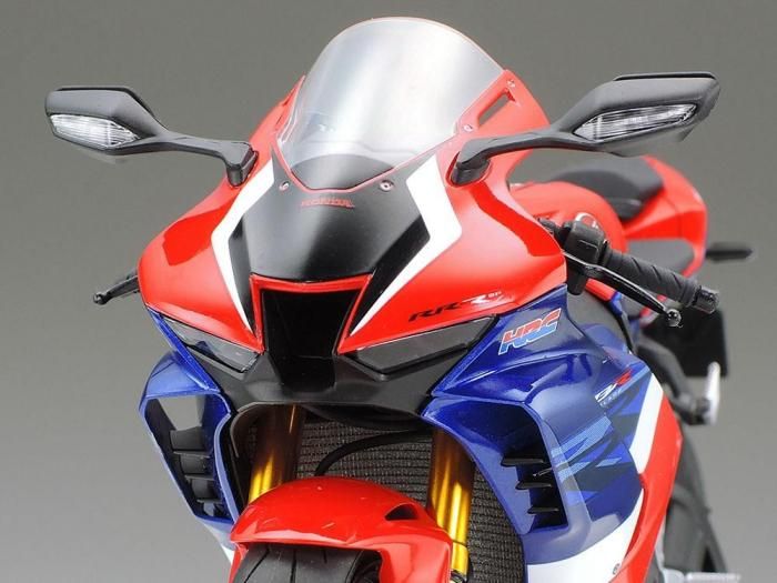 1/12 タミヤ マスターワークコレクション ホンダ CBR1000RR-R