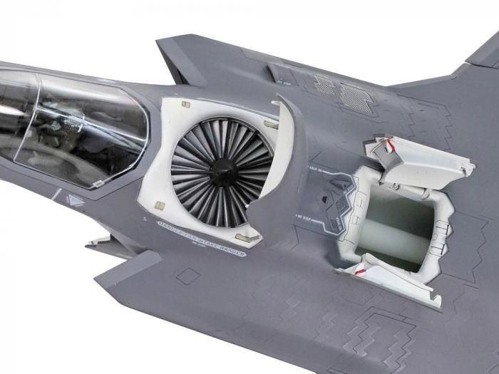 タミヤ】60793)1/72 ロッキード マーチンF-35B ライトニングII - 福岡