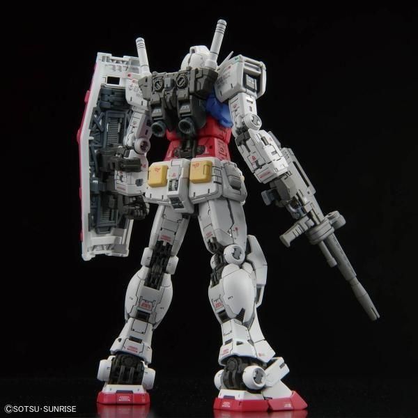 バンダイ】RG 1/144 RX-78-2 ガンダム Ver.2.0 - 福岡のプラモデル専門