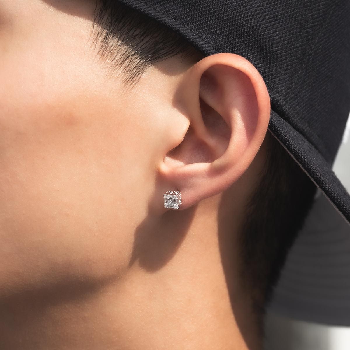 ダイヤモンド 10K ホワイトゴールド ピアス 5.2mm - AVALANCHE ダイヤモンド 10K ホワイトゴールド ピアス 5.2mm - AVALANCHE