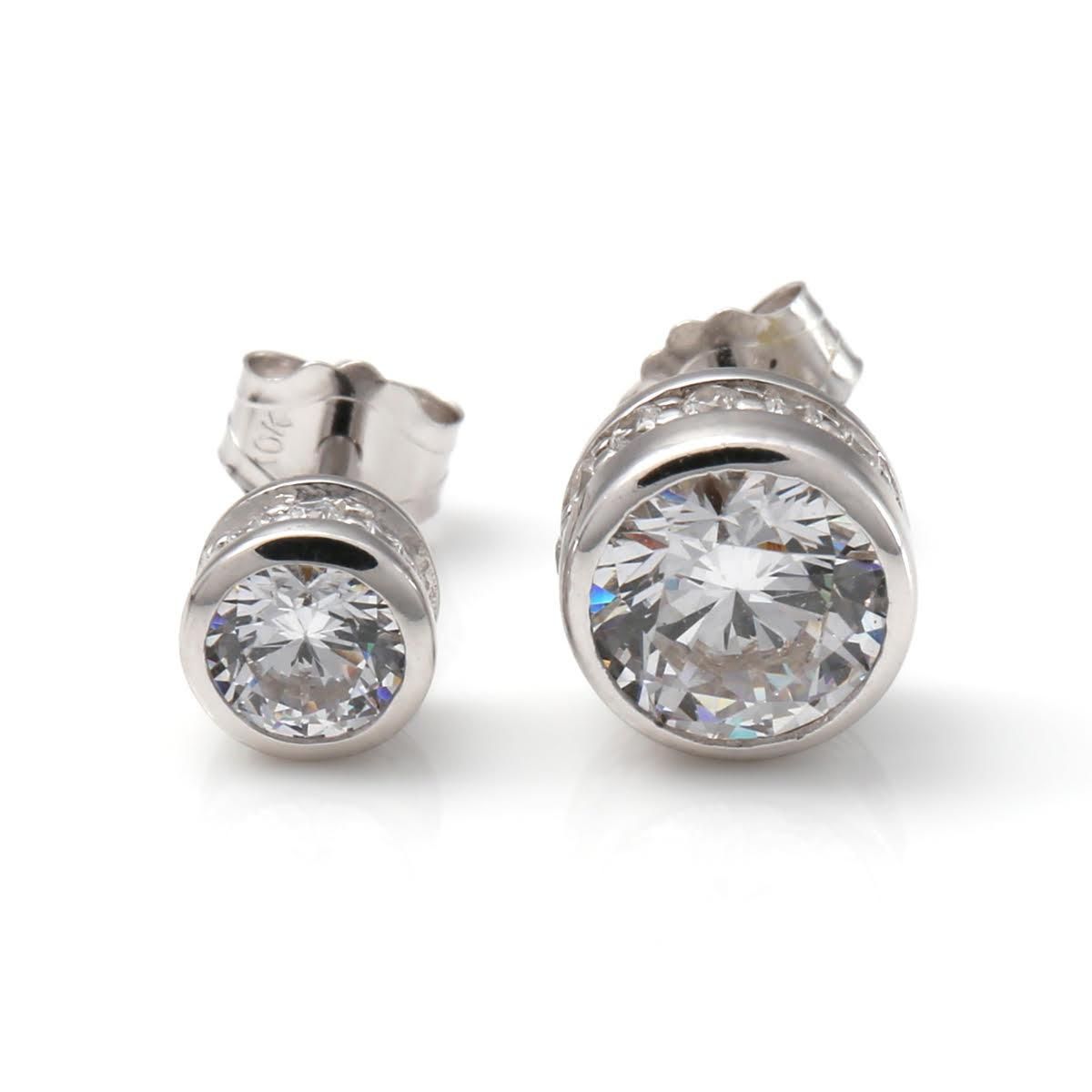 10K ホワイトゴールド ピアス 4mm-6mm - AVALANCHE OFFICIAL STORE 10K ホワイトゴールド ピアス 4mm-6mm - AVALANCHE OFFICIAL STORE
