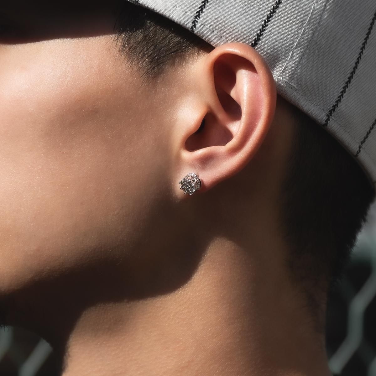 ダイヤモンド 10K ホワイトゴールド ピアス 7mm - AVALANCHE ダイヤモンド 10K ホワイトゴールド ピアス 7mm - AVALANCHE