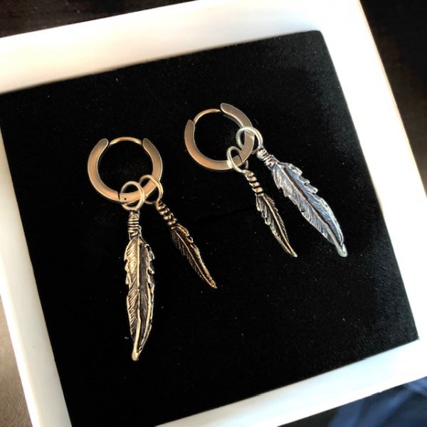 マルセロバーロン/ FEATHERS PENDANT EARRINGS / フェザードロップ