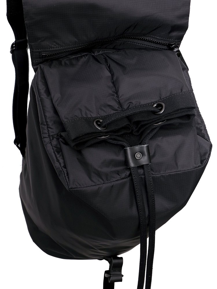 【STIGHLORGAN ; スティグローガン】 FINN Flapover Laptop Backpack (Black on Black