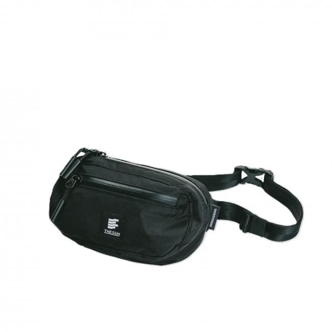 <img class='new_mark_img1' src='https://img.shop-pro.jp/img/new/icons8.gif' style='border:none;display:inline;margin:0px;padding:0px;width:auto;' />UNDERTHESUN  ONE Minimal Waist Pouch
