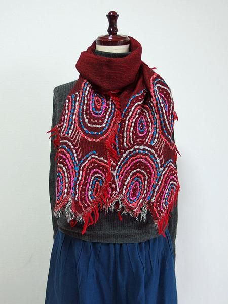 ウール100%ぐるぐる刺繍ショール 49 - アジア雑貨店ワルンチャン ウール100%ぐるぐる刺繍ショール 49 - アジア雑貨店ワルンチャン