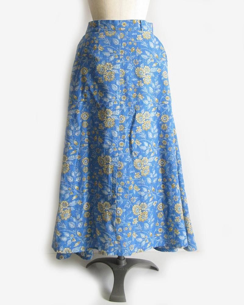 モン族スカート、モン族手刺繍、ろうけつ染め、藍染めなどの古布 モン族スカート、モン族手刺繍、ろうけつ染め、藍染めなどの古布