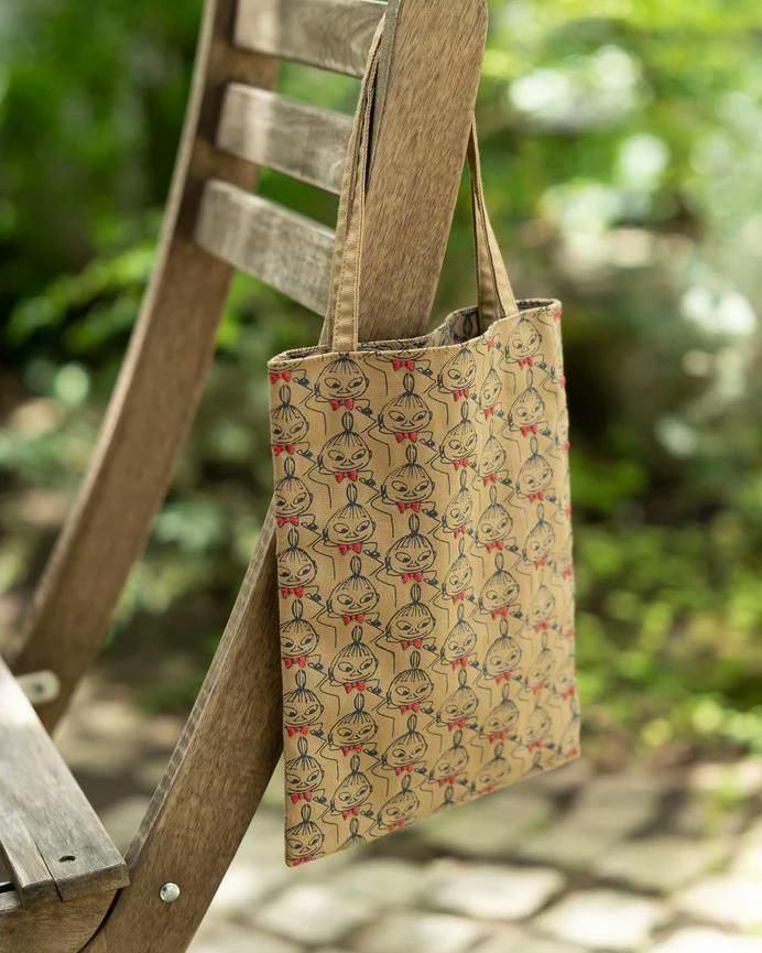ムーミンシリーズ プリント手刺繍トートバッグ リトルミイがいっぱい ピープルツリー フェアトレード