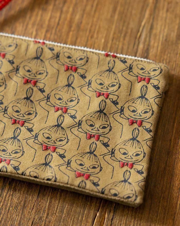 ムーミンシリーズ プリント手刺繍ポーチ リトルミイがいっぱい ピープルツリー フェアトレード