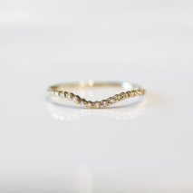 Tiny Diamond Curved Ring | K10YG