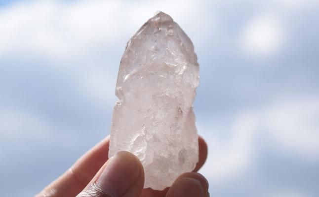 今の時代に必要とされたヒマラヤ水晶「アイスクリスタル」について 今の時代に必要とされたヒマラヤ水晶「アイスクリスタル」について