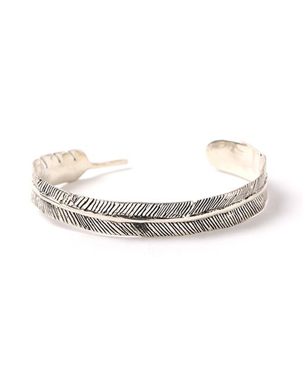 FEATHER BANGLE