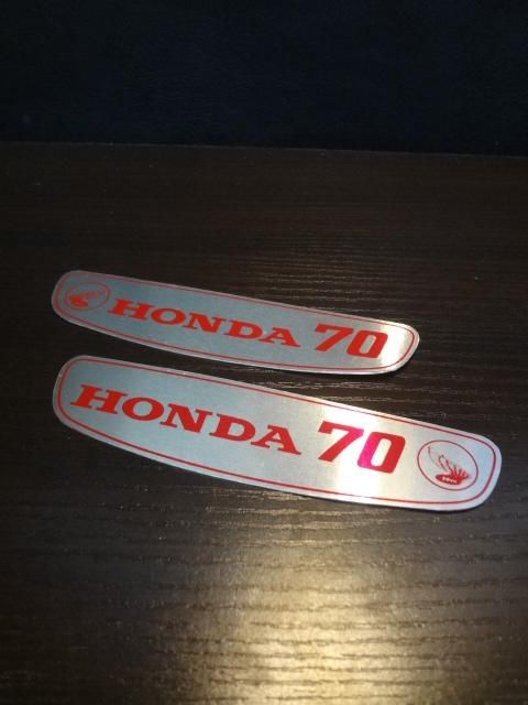 タンクステッカー Honda70 メタル 崎田二輪通販 スーパーカブ C100 行灯 6v カモメ C125 タンクステッカー Honda70 メタル 崎田二輪通販 スーパーカブ C100 行灯 6v カモメ C125