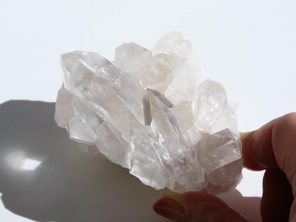 水晶クラスター　1.7キロ Amazon.co.jp: 天然水晶 クラスター 約1.75kg クリスタル 塊