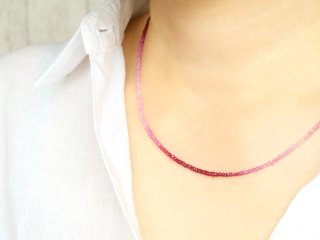 【R13】ルビー / 女性を守護する特別な宝石！グラデーション・ルビーのネックレス